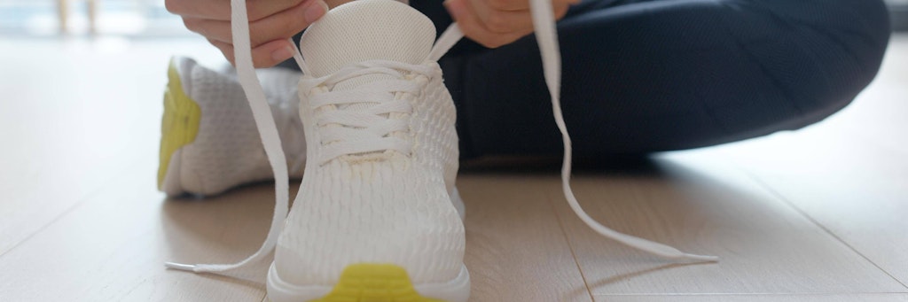 Der Frühling motiviert zum Joggen und lockt Sportler ins Freie. Wer vorher seine Schuhe auf Hochglanz bringen will, sollte einige Tipps beachten.