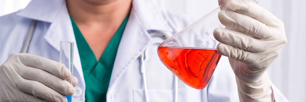 Weil ein Chemielehrer experimentierte, rückte die Feuerwehr in Pasewalk aus.