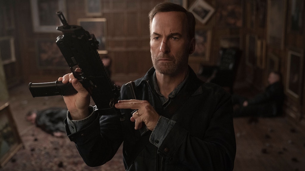 Hart im Nehmen und eiskalt: Bob Odenkirk in einer Szene in „Nobody“.