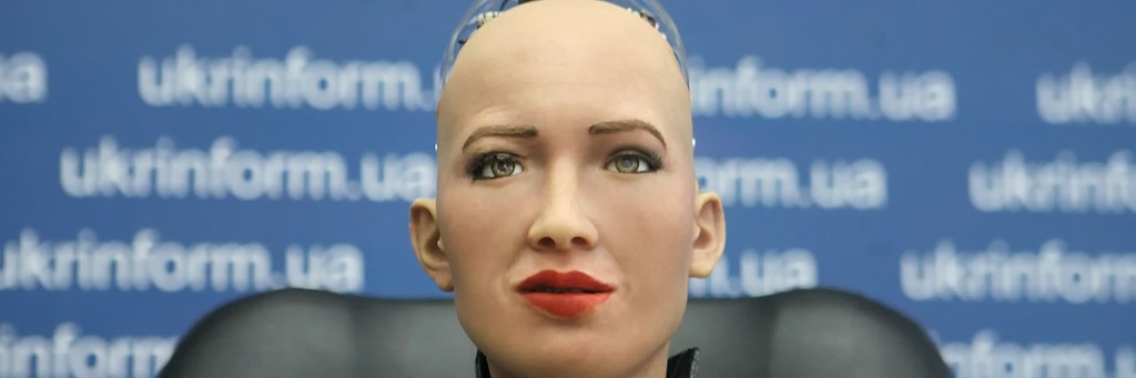 Der humanoide Roboter Sophia nimmt an der Pressekonferenz bei seinem ersten Besuch in der Ukraine teil. 