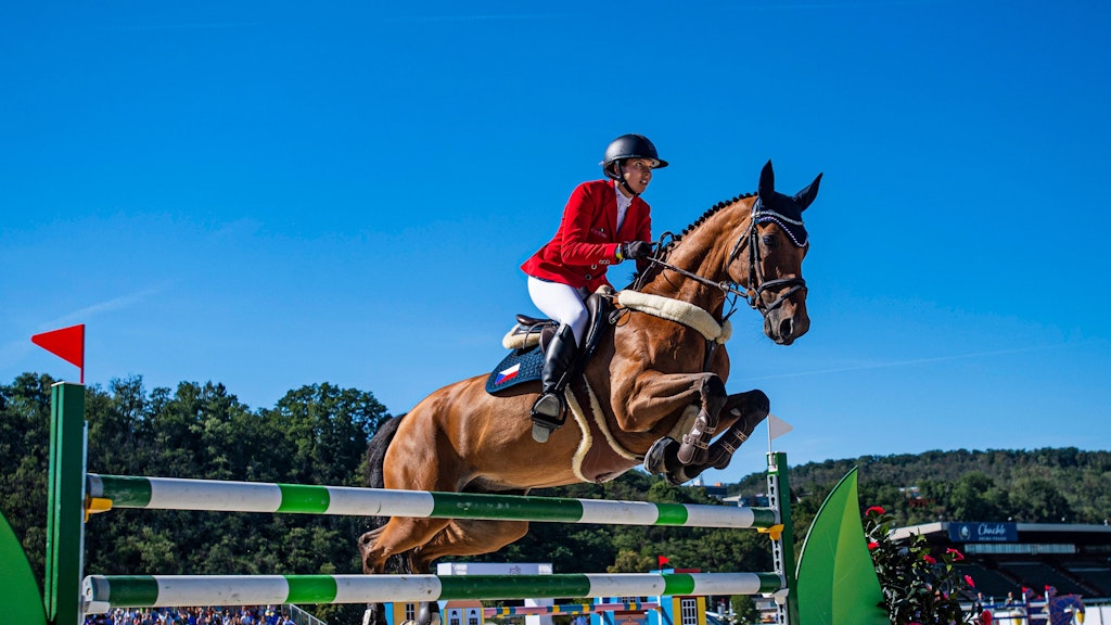 Kellners Tochter Anna bei einem Reitturnier.