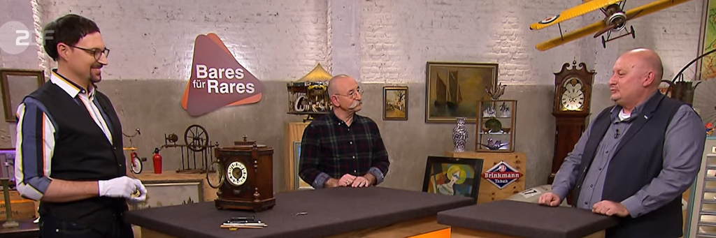 Colmar Schulte-Goltz mit Moderator Horst Lichter und Kandidat Michael im „Bares für Rares“-Studio.