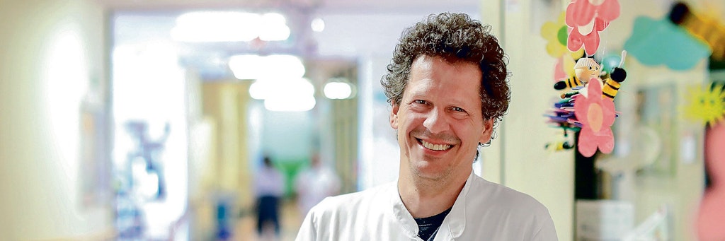 Dr. Patrick Hundsdörfer ermuntert alle Eltern, auch bei unklaren Symptomen mit ihren Kindern zum Arzt zu gehen.