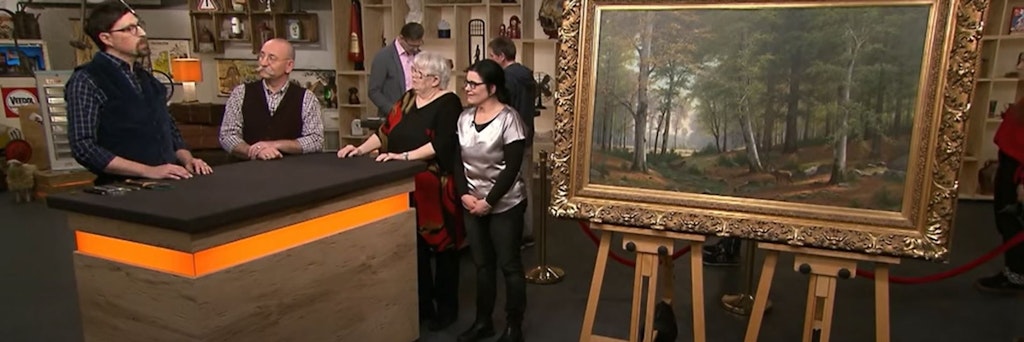 Die Kandidatinnen Ilona und Anita mit Moderator Horst Lichter und dem XXL-Gemälde bei der Expertise