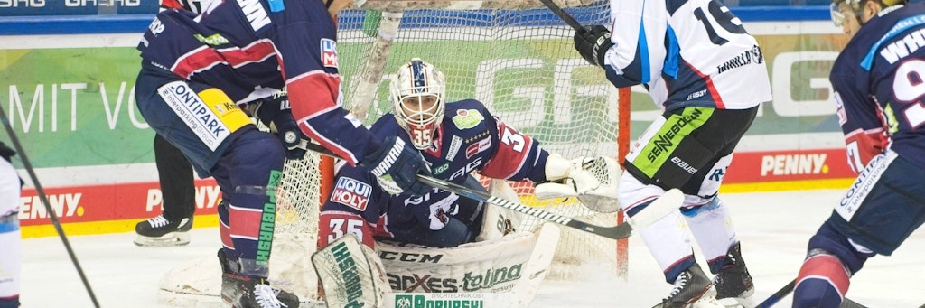 Mathias Niederberger blieb auch gegen Straubing ohne Gegentor.