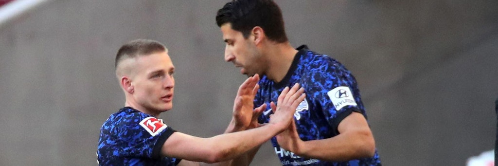 Santiago Ascacibar (l.) musste Sami Khedira in der Startelf weichen. Jetzt ist der Argentinier wieder erste Wahl.