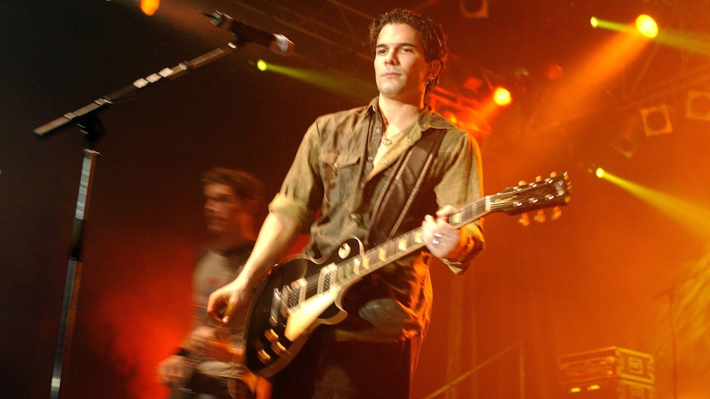 Marc Terenzi als Gitarrist der Boyband Natural in der Columbiahalle.