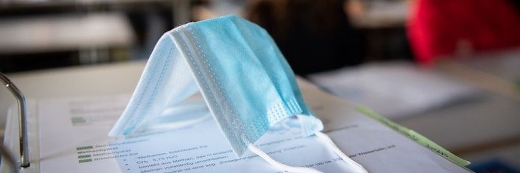 Nachdem im Netz zunächst Zweifel an der Echtheit des Urteils geäußert wurden, bestätigte Steffen Dittes, stellvertretender Vorsitzender der Linken in Thüringen, jetzt die Echtheit. Das Urteil hat das Aktenzeichen Az.: 9 F 148/21.