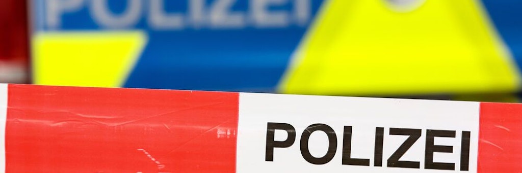 Der polizeibekannte Mann hatte sich eine Verfolgungsjagd mit der Polizei geliefert. Dabei kam es zu einem schweren Unfall, bei dem eine Frau starb.