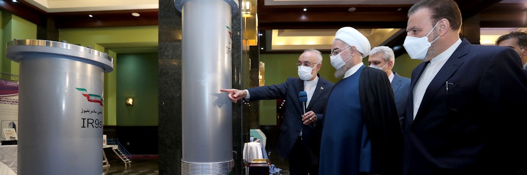 Irans Präsident Hassan Rouhani in der Atomanlage Natans.