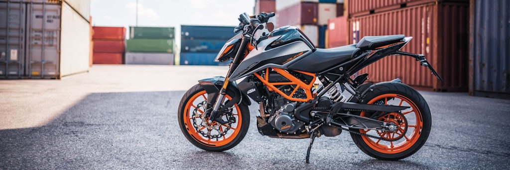 Die 390 Duke des österreichischen Herstellers KTM setzt auf eine sportive Linie. Preis für die Duke: etwa 5450 Euro.