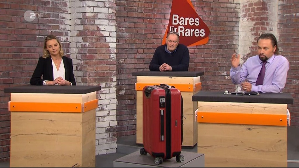 Den Händlern ist der Wunschpreis des Verkäufers zu teuer. Sie schicken ihn samt Koffer wieder nach Hause.