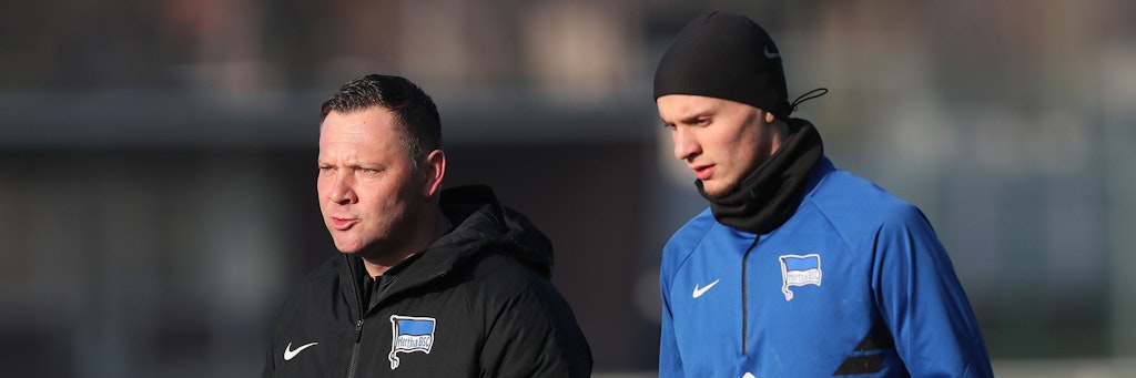 Werden sich die nächsten zwei Wochen nicht auf dem Platz sehen: Hertha-Trainer Pal Dardai und sein Sohn Marton. 