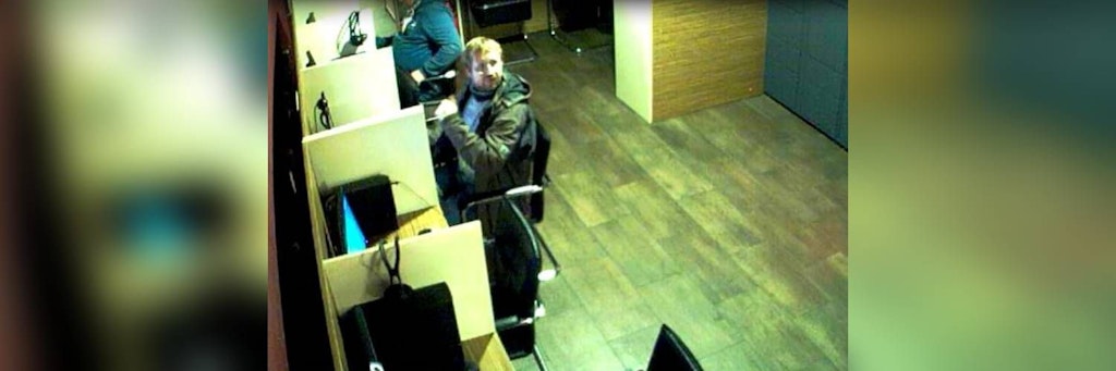 Gesucht werde dieser Mann, der eine Bekenner-Mail aus einem Internetcafé geschickt haben soll.