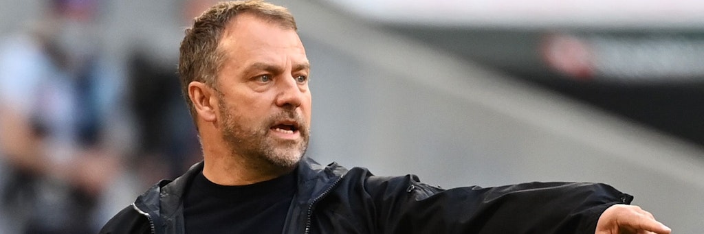 Bayern-Trainer Hansi Flick muss jetzt Antworten finden. In der Liga und seine Zukunft betreffend.
