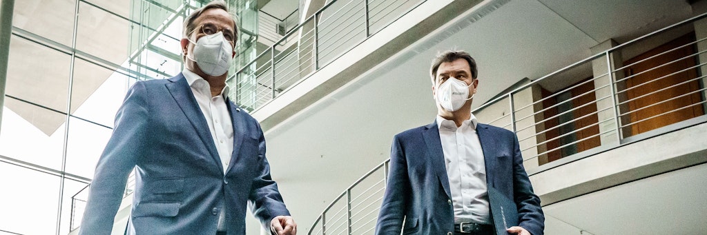 CDU-Chef Armin Laschet und der CSU-Vorsitzende Markus Söder geben im Streit um die Kanzlerkandidatur keinen Millimeter nach.
