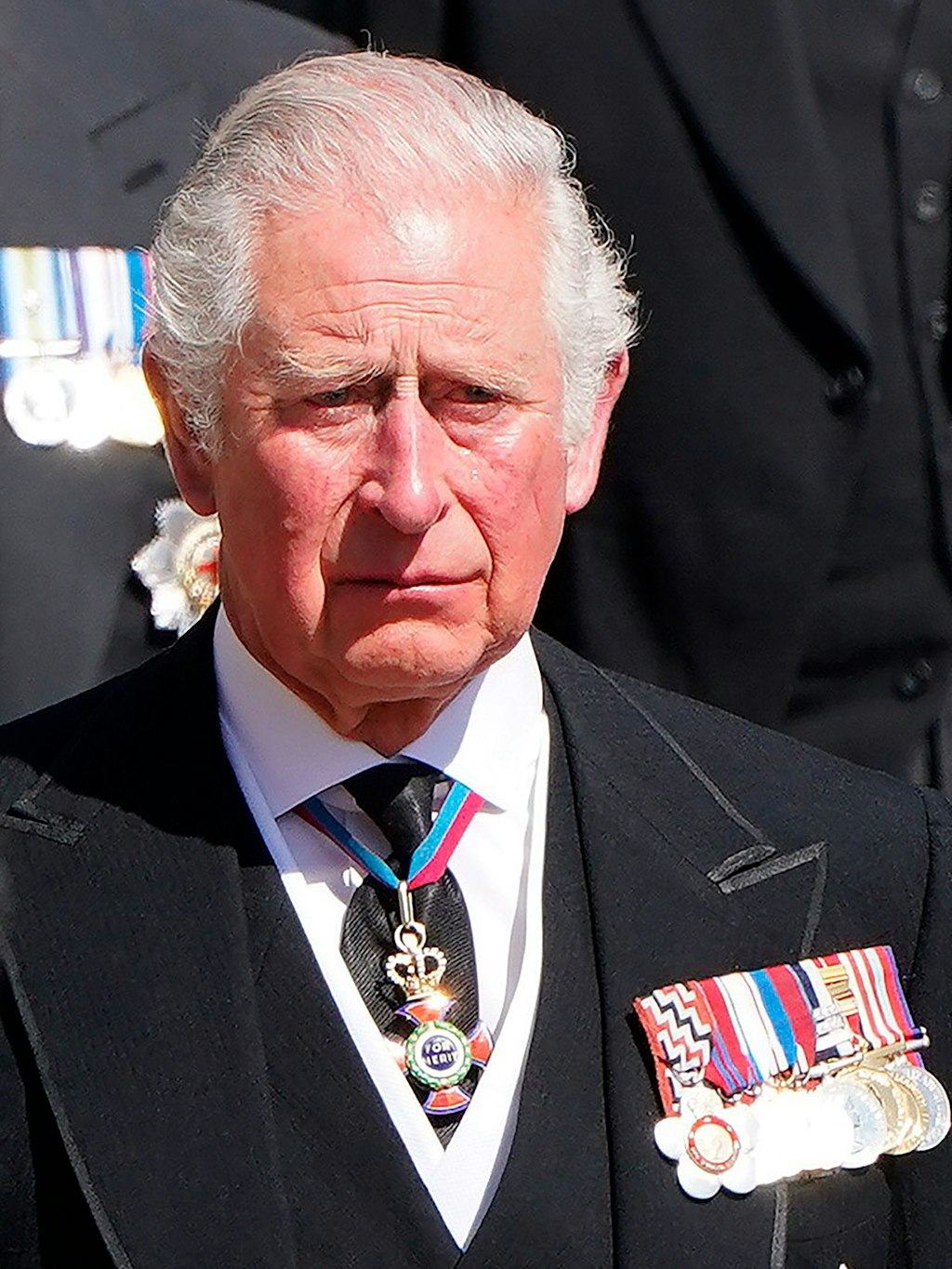 Bei der Trauerprozession liefen Prinz Charles Tränen über das Gesicht.