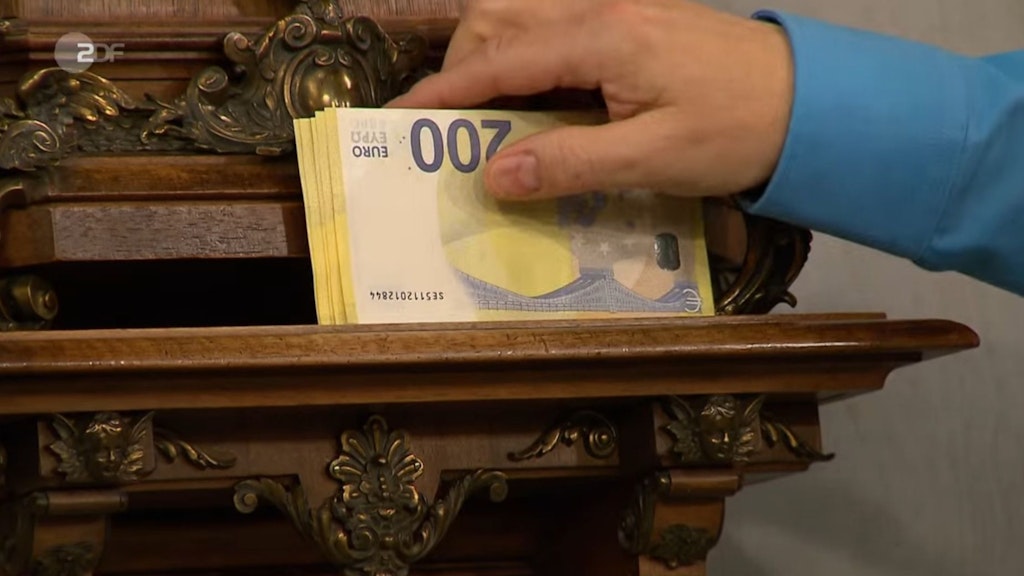 1600 bringt die Wanduhr bei „Bares für Rares“.