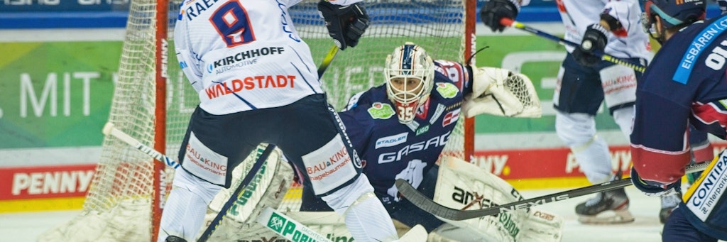 Eisbären-Torwart Mathias Niederberger und seinem Team droht nach dem 3:4 gegen Iserlohn bereits das frühe Aus in den Play-offs.