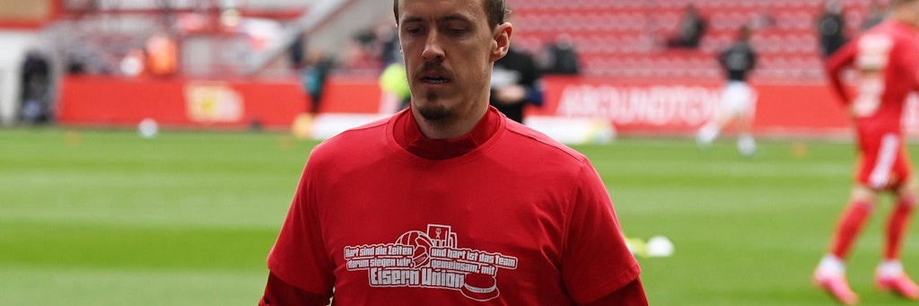 Max Kruse als Model für das Soli-T-Shirt. Auf Initiative der Fans hat der 1. FC Union eine Unterstützer-Aktion für notleidende Kneipen ins Leben gerufen. 