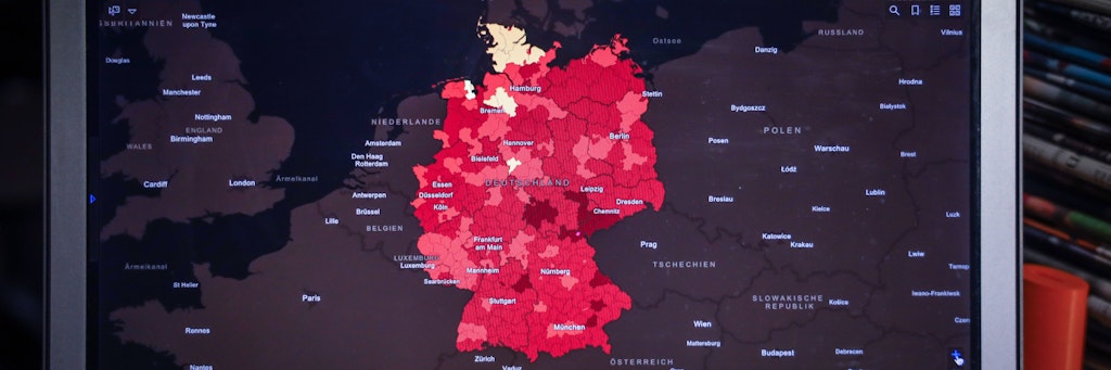 Die Gesundheitsämter in Deutschland haben dem Robert Koch-Institut binnen eines Tages 24 884 Corona-Neuinfektionen gemeldet.