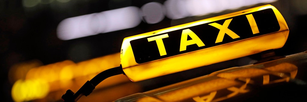 Das Taxi war zufällig von der Feuerwehr bei einem Testlauf für ein Sonargerät geortet worden.