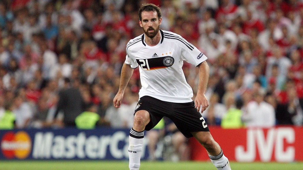Christoph Metzelder machte 47 Länderspiele für die deutsche Nationalmannschaft, wurde dabei Vizeweltmeister und Vizeeuropameister.