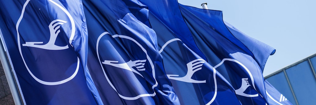 Die Lufthansa steckt wegen der Corona-Pandemie tief in den roten Zahlen.