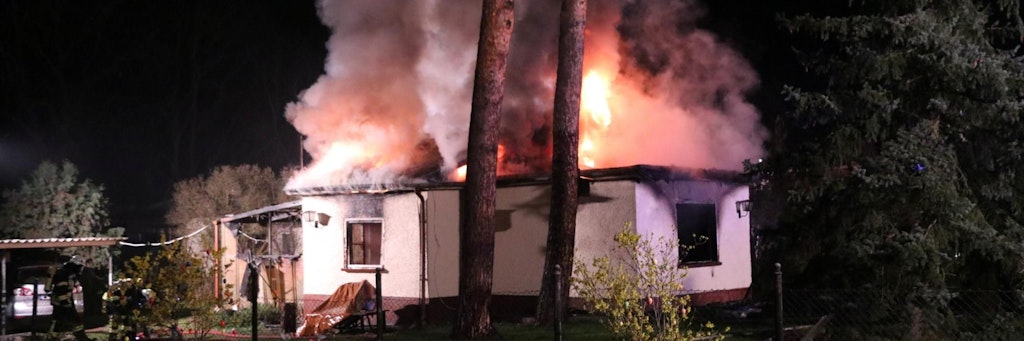 Das Einfamilienhaus in Mellensee stand lichterloh in Flammen.