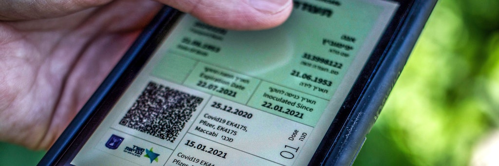 Der grüne Pass, den man in Israel nach vollständiger Impfung aufs Handy bekommt, macht das Leben für den Inhaber leichter.