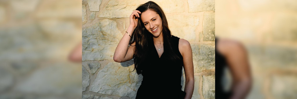 Irina Schlauch ist Anwältin, sportlich und Single. Als „Princess Charming“ sucht sie die Frau fürs Leben.