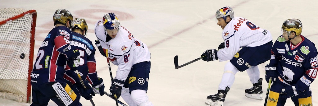 Der Auftakt eines für die Eisbären desaströsen Abends: Derek Roy trifft zum 1:0 für München.
