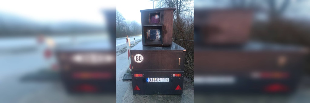 Der Bielefelder Blitzer „Bernhard“ wurde beschädigt.