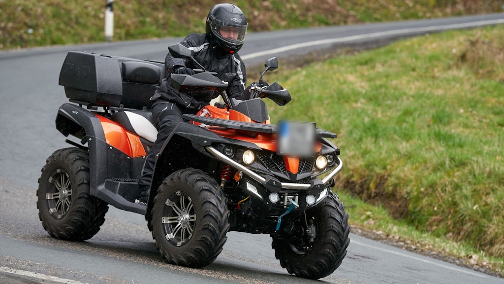 Gefährlicher Spaß: Das Risiko, bei einem Unfall schwer verletzt oder sogar getötet zu werden, ist laut Unfallexperte bei einem Quad zehnmal höher als beim Auto. 