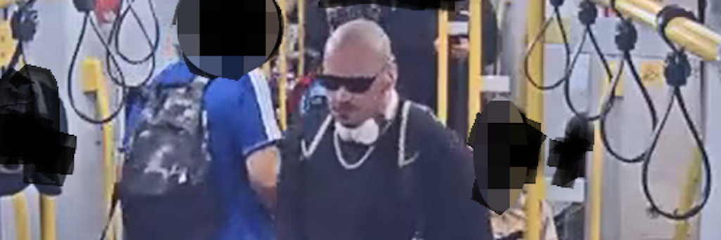 Mit diesem Bild sucht die Polizei nach dem Tatverdächtigen