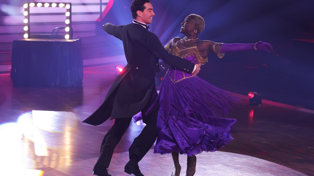 Auma Obama und Andrzej Cibis tanzten im Viertelfinale von „Let's Dance“ einen Quickstep zu „Cabaret“ von Liza Minnelli. 