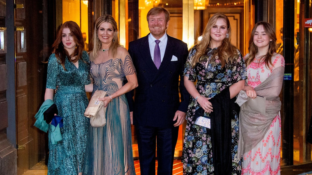 Prinzessin Ariane, Königin Máxima, ihr Mann, König Willem-Alexander, und die Prinzessinnen Alexia und Amalia