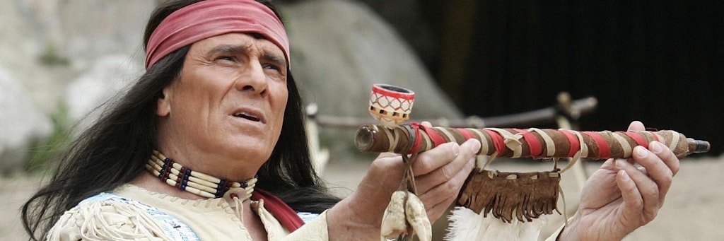 Auch bei den Karl-May-Spielen trat Gojko Mitic später auf - hier in seiner Rolle als Apachenhäuptling Winnetou in dem Stück „Winnetou III“. 
