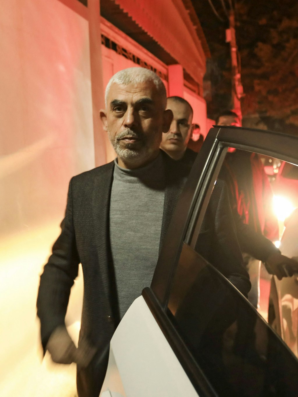 Israels Luftwaffe nahm das Haus des Hamas-Chefs Jihia al-Sinwar unter Beschuss.