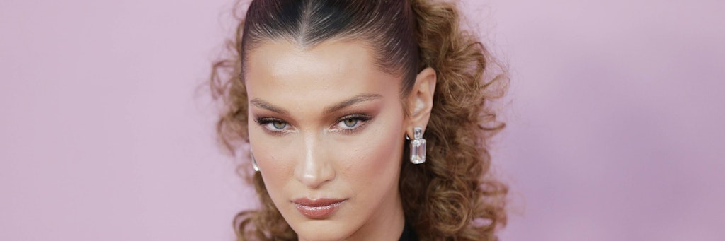 Bella Hadid wurde jetzt für ihre Aussagen auf Instagram von der israelischen Regierung scharf kritisiert. 