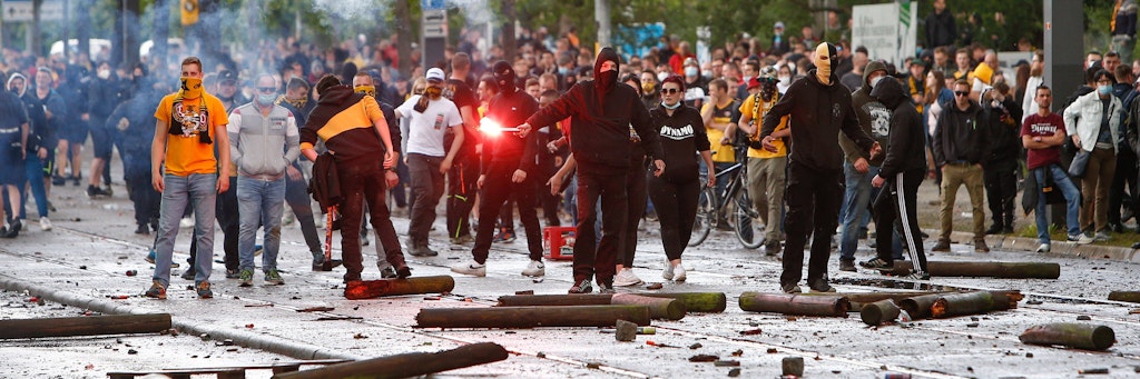 Keine Fußball-Fans: Dynamo-Hooligans sorgte mal wieder für hässliche Bilder in Dresden. 