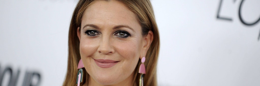 Drew Barrymore sieht ihre Zusammenarbeit mit Woody Allen mittlerweile sehr kritisch. 