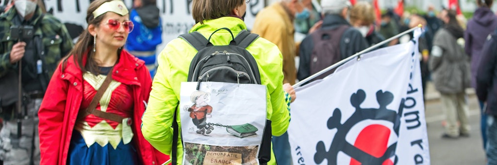 Mehrere Demonstrationen am Pfingstwochenende, darunter auch solche von Gegnern der Pandemieschutzmaßnahmen, wurden verboten.