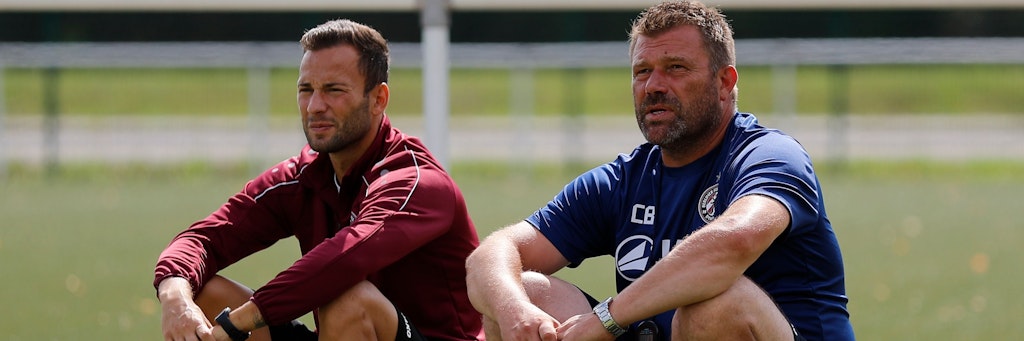 Time to say Goodbye! BFC-Trainer Christian Benbennek (r.) muss künftig ohne seinen Kapitän Ronny Garbuschewski planen. 
