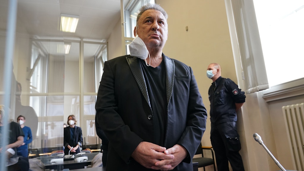 Der Angeklagte „Milliarden-Mike“. 