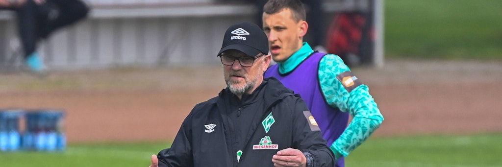 Thomas Schaaf soll Werder Bremen vor dem Abstieg retten.