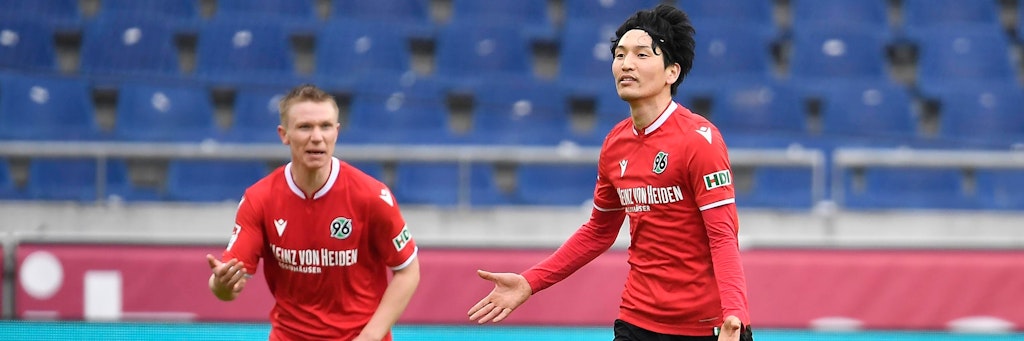 Genki Haraguchi (r.) spielte eine starke Saison für Hannover 96, soll kommende Saison für den 1. Fc Union auf Torejagd gehen. 