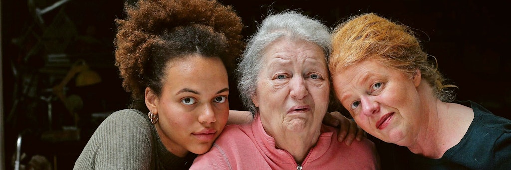 Die Frauen der Familie Bolduan, Kibibi, Gisela und Christina (v. l.): Alle Versuche, eine finanzierbare neue Wohnung zu finden, sind bislang gescheitert.