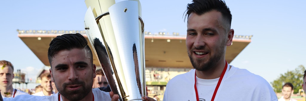 BFC-Pokalhelden: David Haider Al-Azzawe (l.) und Rufat Dadashov wissen, wie sich Cupsieger fühlen.