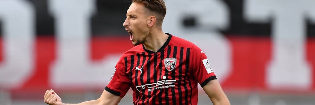 So will Ingolstadts Tobias Schröck Sonntag wieder jubeln. Der Aufstieg ist ganz nah.